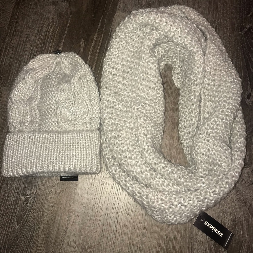 Express Hat and Scarf Set (BRAND NEW)
